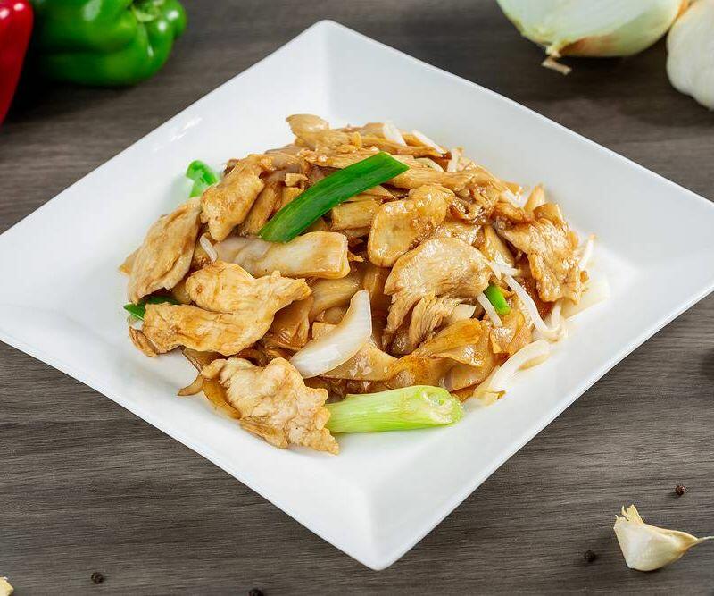 Chicken Chow Fun
